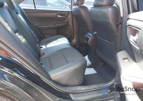 2015 Toyota Camry Se z USA, uszkodzony, nr VIN 4T1BF1FK1FU031079